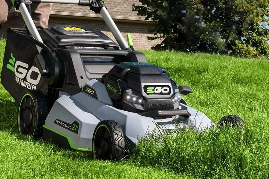 self propelled battery lawnmower